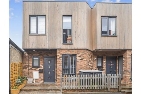 Addington Road, South Croydon, CR2