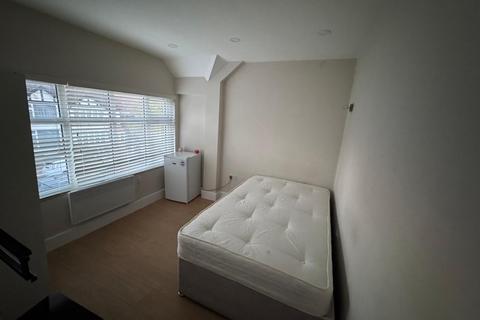undefined, Beechmount Avenue, London, W7