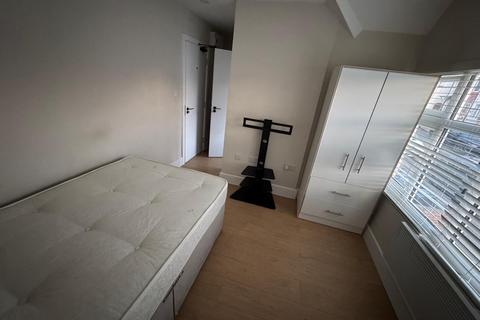 undefined, Beechmount Avenue, London, W7