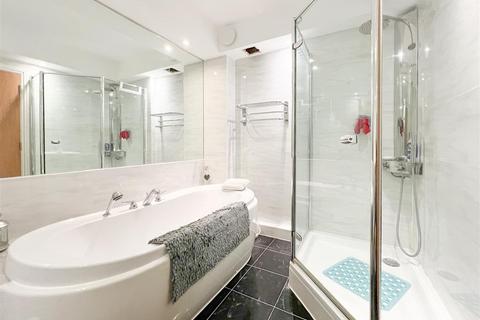1 bedroom apartment for sale, Hyperion Court, Falmouth Avenue, Newmarket