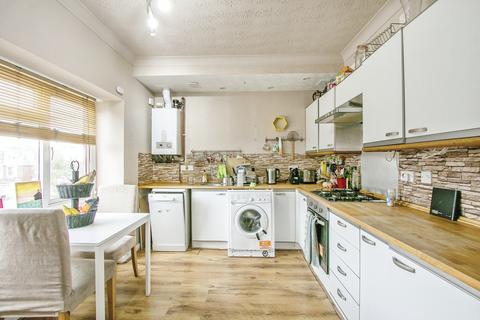 Flat - Argyll Road, Bournemouth, Dorset, BH5