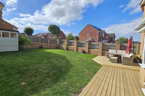 4 bedroom detached house for sale, Kestrel Drive, Bingham