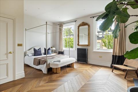 Godolphin Road, Shepherd's Bush W12