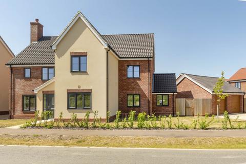 5 bedroom detached house for sale, Manor Green, Norwich NR14