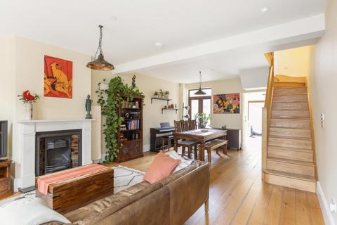 3 bedroom terraced house for sale, London W4
