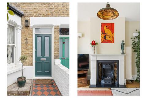 3 bedroom terraced house for sale, London W4