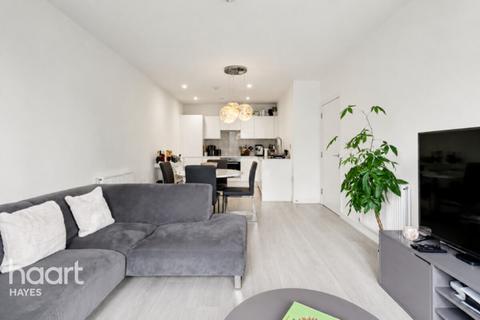 2 bedroom flat for sale, Carnation Gardens, HAYES