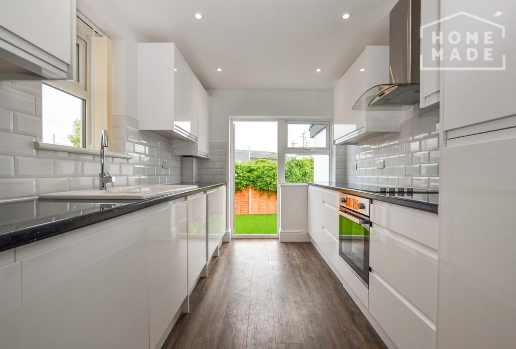 3 bedroom terraced house to rent, London
