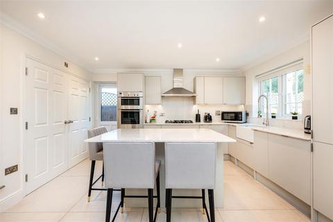 5 bedroom house for sale, Cavendish Place, Mapesbury, NW2