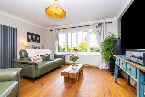 4 bedroom detached house for sale, Main Street, Thornton Le Moor, Northallerton