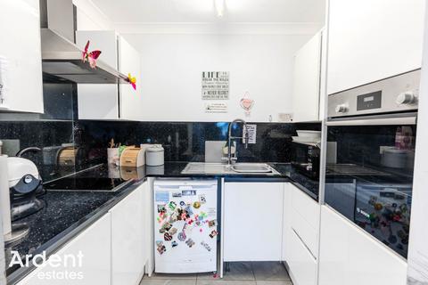 1 bedroom retirement property for sale, High Street, Maldon, CM9