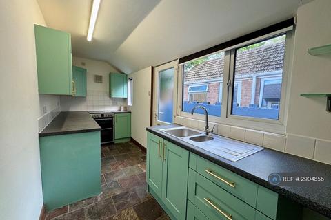 3 bedroom terraced house to rent, Dalestorth Street, Sutton-In-Ashfield, NG17