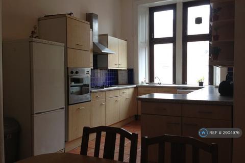 3 bedroom flat to rent, Byres Road, Glasgow, G12