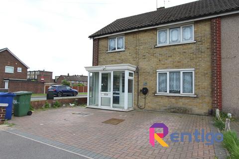 3 bedroom end of terrace house to rent, Sydney Road, Tilbury, RM18