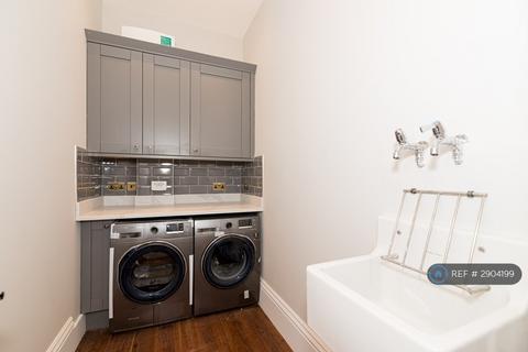 5 bedroom semi-detached house to rent, Bernard Gardens, London, SW19