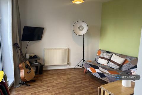 1 bedroom flat to rent, Newport Avenue, London, E14