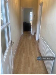 3 bedroom terraced house to rent, Kenlor Road, London, SW17