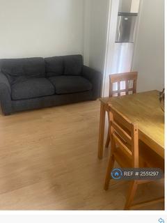 3 bedroom terraced house to rent, Kenlor Road, London, SW17
