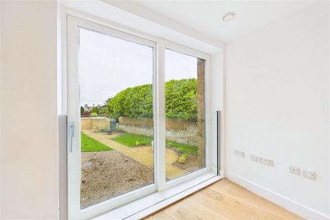 undefined, Contemporary apartment in Upper Clevedon