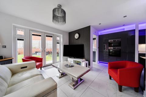 4 bedroom detached house for sale, Lavender Avenue, Brockworth, Gloucester