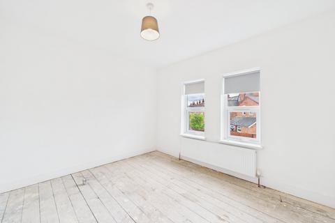3 bedroom terraced house to rent, Liverpool Road, Reading, Berkshire, RG1