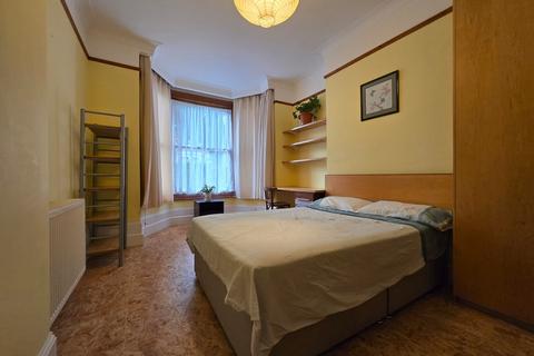 1 bedroom in a house share to rent, Nelson Road