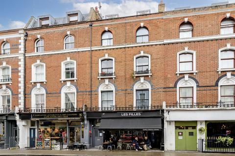 Studio to rent, Craven Terrace, W2