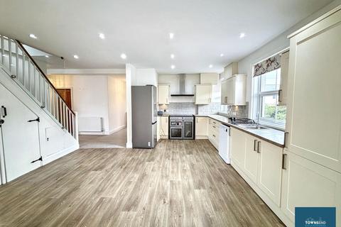5 bedroom detached bungalow to rent, Nancegollan, Helston, TR13