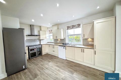5 bedroom detached bungalow to rent, Nancegollan, Helston, TR13