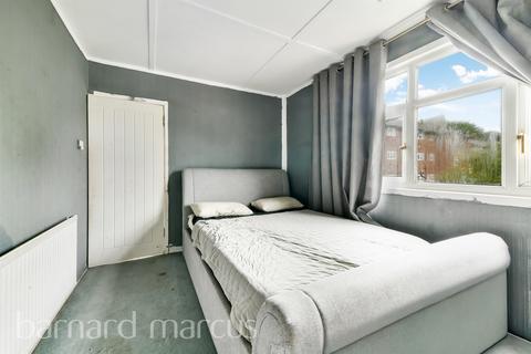 3 bedroom semi-detached house for sale, Seddon Road, Morden