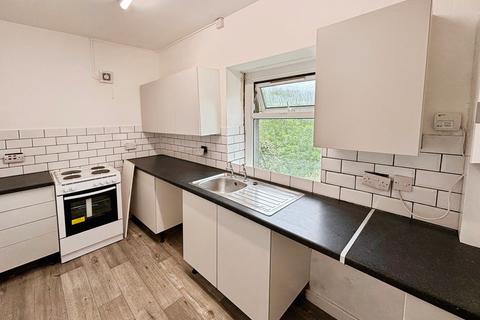 1 bedroom flat to rent, High Street, Abertillery, NP13