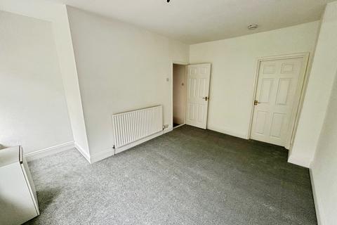 1 bedroom flat to rent, High Street, Abertillery, NP13
