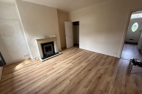 3 bedroom terraced house to rent, Blakehill Terrace, Bradford, West Yorkshire, BD23JS