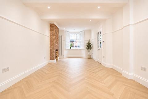 3 bedroom terraced house for sale, Goldsmith Road, London
