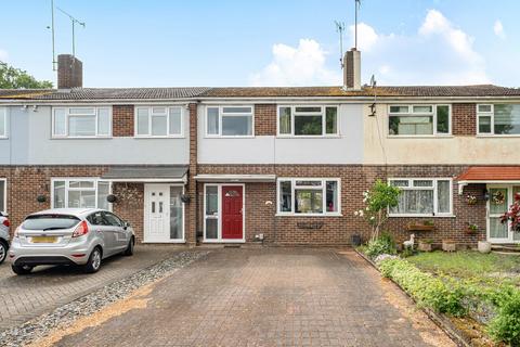 3 bedroom terraced house for sale, Cheyne Way, Farnborough, Hampshire, GU14