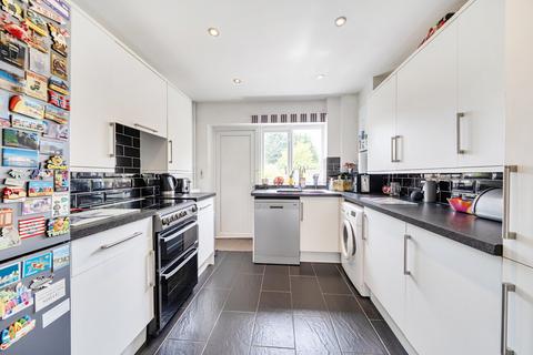 3 bedroom terraced house for sale, Cheyne Way, Farnborough, Hampshire, GU14