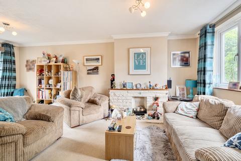 3 bedroom terraced house for sale, Cheyne Way, Farnborough, Hampshire, GU14