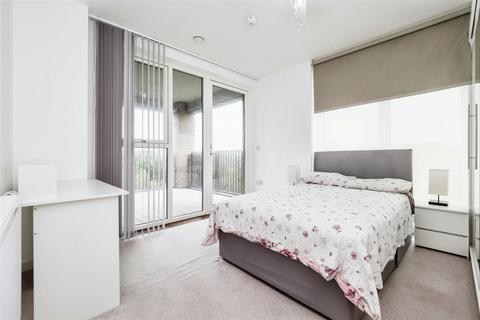 2 bedroom flat for sale, Mahindra Way, London