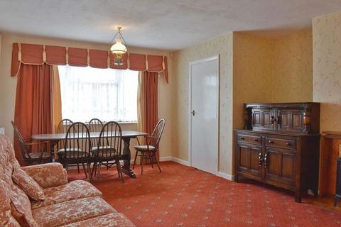 3 bedroom detached house for sale, Grange Road, ., Newark, Nottinghamshire, NG24 4PN