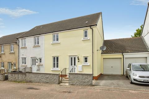 3 bedroom end of terrace house for sale, Keay Heights, St. Austell, Cornwall, PL25