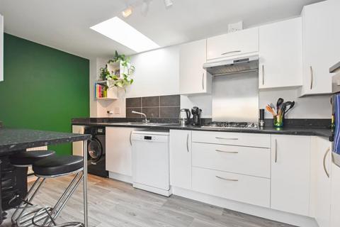 2 bedroom coach house for sale, Swallow Way, Cullompton