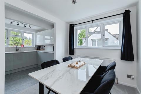 2 bedroom apartment for sale, Church Road, Ferndown
