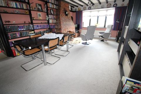5 bedroom cottage for sale, St. Marys Lane, Upminster RM14