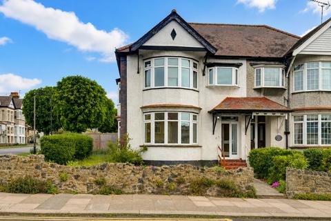 4 bedroom semi-detached house for sale, York Road, Southend-on-sea, SS1 2
