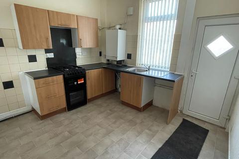 2 bedroom terraced house to rent, Thornfield Street , Salford, Greater Manchester, M5 5FD