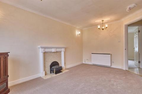 1 bedroom ground floor flat for sale, St. Johns, Hinckley