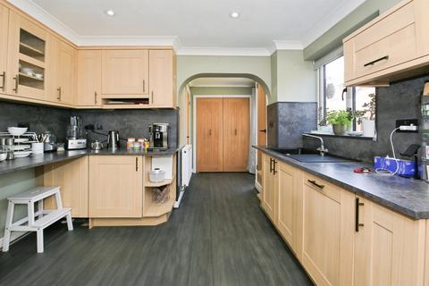 4 bedroom detached house for sale, Glenfields, Whittlesey, Peterborough