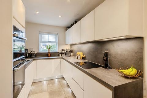 2 bedroom semi-detached house for sale, Sark Court, LEEDS