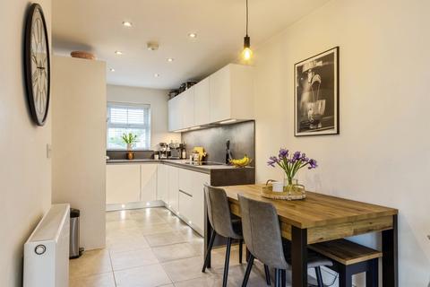 2 bedroom semi-detached house for sale, Sark Court, LEEDS