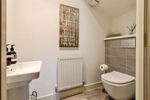 2 bedroom semi-detached house for sale, Sark Court, LEEDS